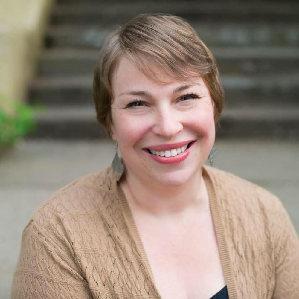 Meet your Posher, Connie